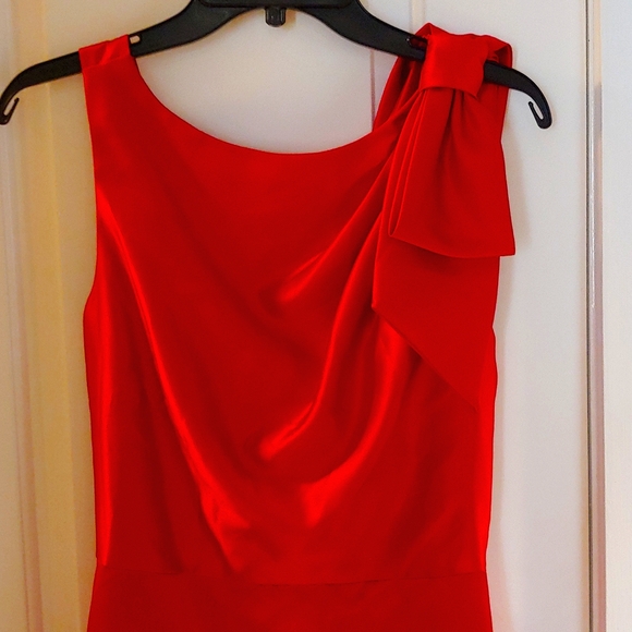 Perfect for Prom! Stunning party dress, size 6. - Picture 2 of 6